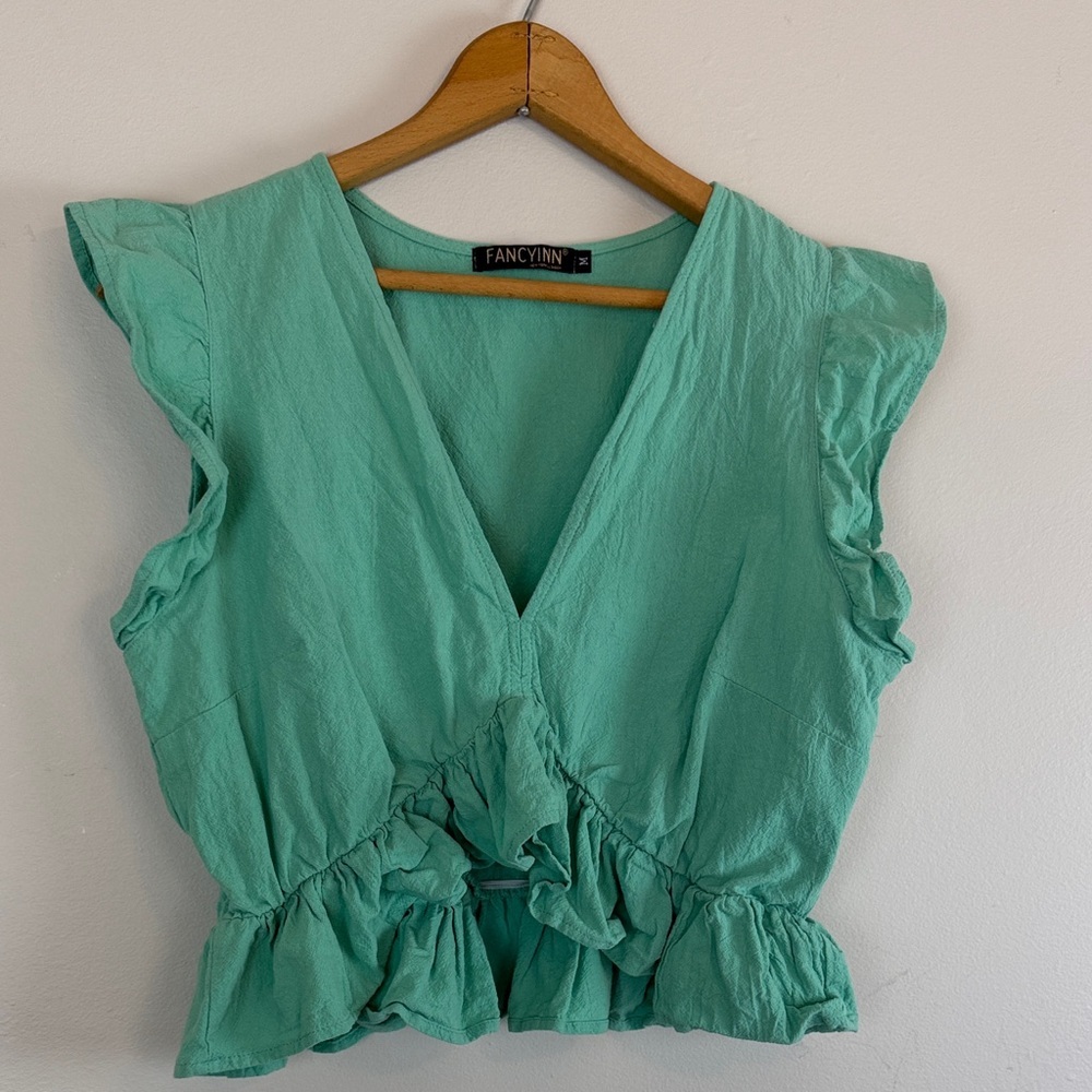 Fancyinn Crop with Ruffle Teal Top Women’s Medium